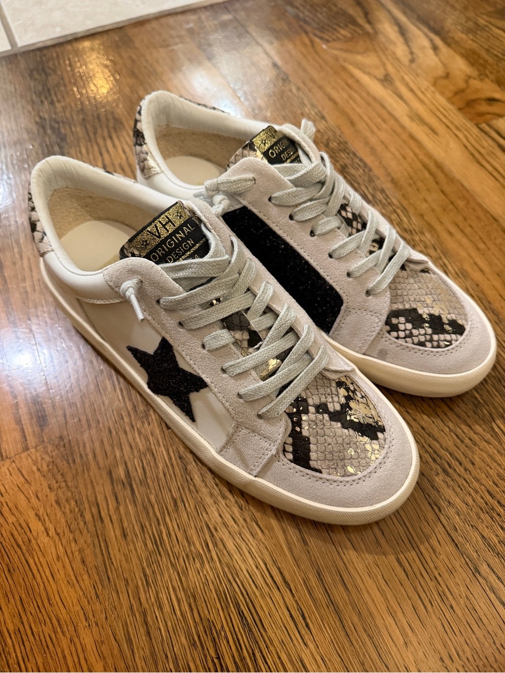 Vintage Havana “Bonnie” Snake Print Sneaker - Picture 3 of 8